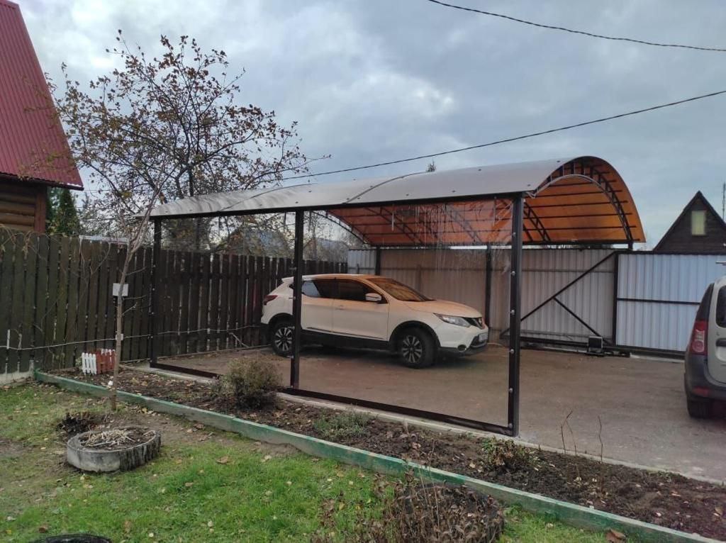 Прозрачные шторы ПВХ для навеса под автомобиль в Стрелице